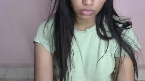 iamHotTaara online show from 02-12-25, 05:37