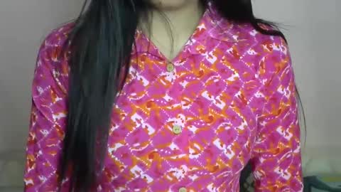 iamHotTaara online show from 02-14-25, 06:08