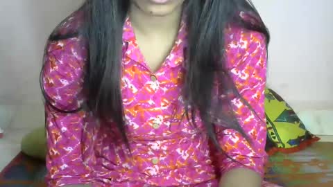 iamHotTaara online show from 03-07-25, 05:28