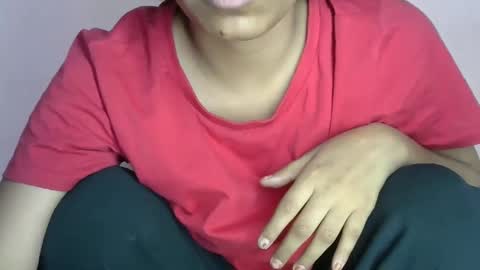 iamHotTaara online show from 03-10-25, 05:22