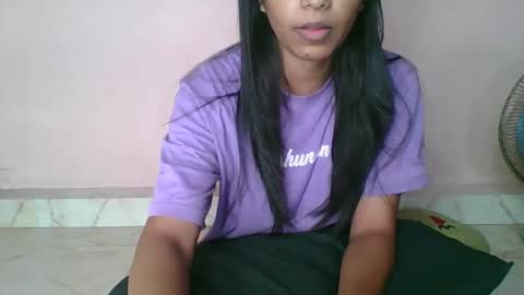 iamHotTaara online show from 09-10-25, 04:23