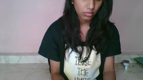 iamHotTaara online show from 10-01-25, 07:14