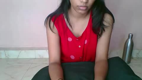 iamHotTaara online show from 10-05-25, 02:54