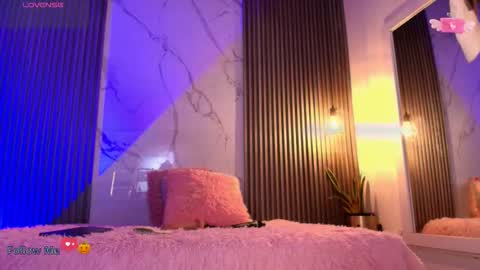 Snapshot of iamvictoria06 chatting on 11-03-25, 07:48 V I C T O R I A online show from 11-03-25, 07:48