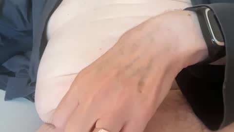 Snapshot of ian53a chatting on 09-27-25, 09:47 ian53a - mature UK man for same online show from 09-27-25, 09:47