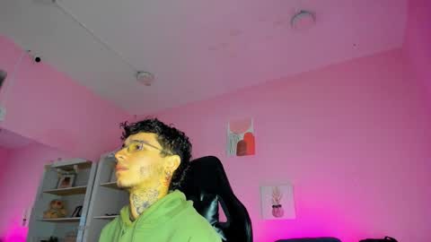 IAN CASTILLO online show from 12-05-25, 11:19