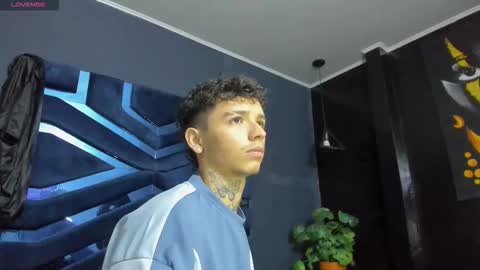 Snapshot of ian_castillo_ chatting on 01-16-26, 11:14 IAN CASTILLO online show from 01-16-26, 11:14