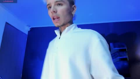 Snapshot of ian_castillo_ chatting on 02-13-26, 11:56 IAN CASTILLO online show from 02-13-26, 11:56