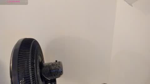 Snapshot of ian_castillo_ chatting on 02-25-26, 11:09 IAN CASTILLO online show from 02-25-26, 11:09