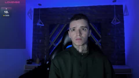 Snapshot of ian_castillo_ chatting on 03-17-26, 11:13 IAN CASTILLO online show from 03-17-26, 11:13