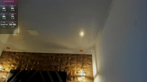 Snapshot of ian_castillo_ chatting on 03-30-26, 11:11 IAN CASTILLO online show from 03-30-26, 11:11