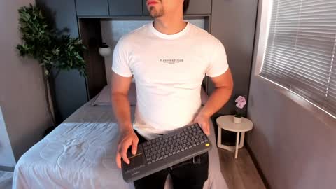 Ian Davis online show from 12-11-24, 08:18