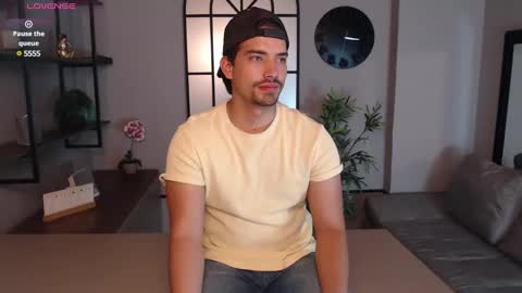 Ian Davis online show from 12-29-24, 01:45