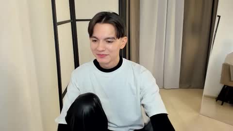 Snapshot of ian_harrickton chatting on 02-07-26, 03:27 ian online show from 02-07-26, 03:27