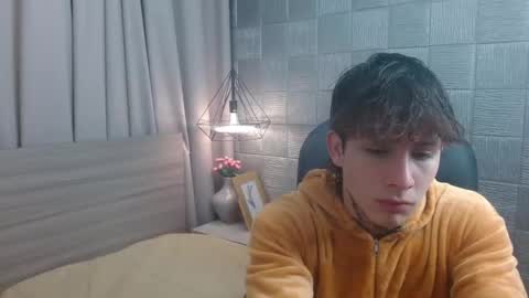 ian online show from 09-11-25, 04:23