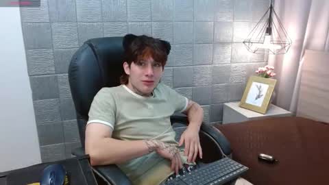 ian online show from 09-22-25, 01:02