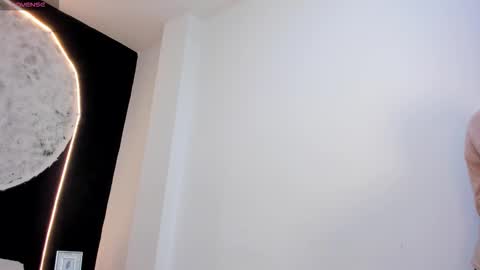 ian online show from 10-21-25, 08:31