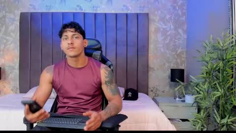 Ian White online show from 09-08-25, 07:57