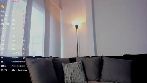 I A R A   online show from 11-09-25, 02:04