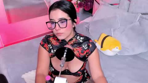 Snapshot of ibbiebennett chatting on 10-15-25, 04:12 Ibbie Bennett online show from 10-15-25, 04:12
