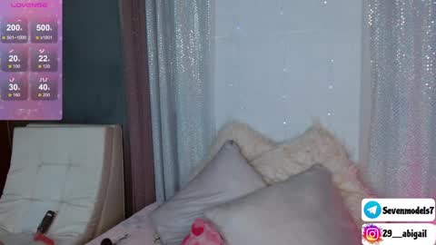 ice_y_abigail online show from 12-13-24, 01:22
