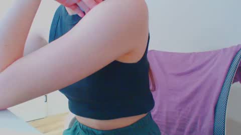 Snapshot of icebaby16 chatting on 03-10-25, 02:59 Ice online show from 03-10-25, 02:59