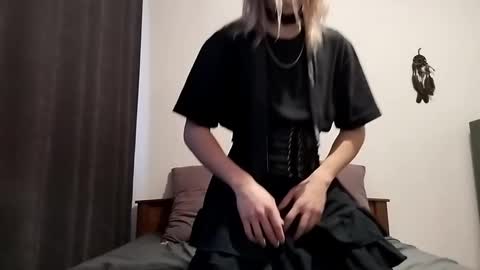 Jade online show from 11-03-25, 01:12