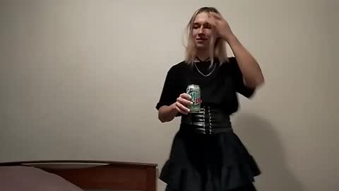 Snapshot of icebenz chatting on 11-05-25, 05:02 Jade online show from 11-05-25, 05:02