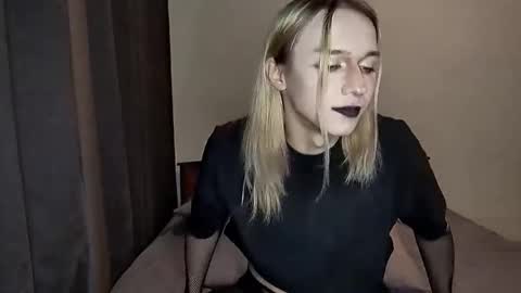 Snapshot of icebenz chatting on 12-05-25, 03:52 Jade online show from 12-05-25, 03:52