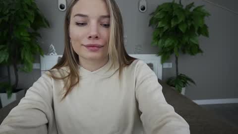 Danielle online show from 01-16-25, 01:58
