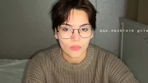 Snapshot of iceeheart chatting on 10-12-25, 10:36 Ksenia online show from 10-12-25, 10:36