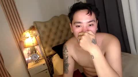 Snapshot of iconic_vince chatting on 03-12-25, 10:50 iconic_vince online show from 03-12-25, 10:50
