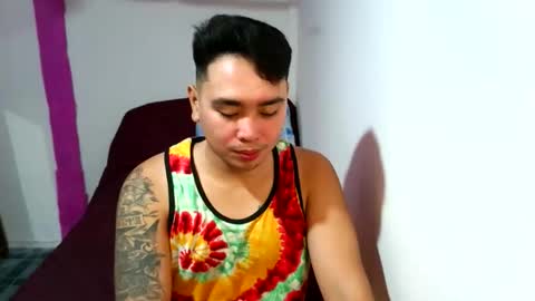 Snapshot of iconic_vince chatting on 09-11-25, 02:06 iconic_vince online show from 09-11-25, 02:06