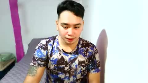 Snapshot of iconic_vince chatting on 09-12-25, 01:11 iconic_vince online show from 09-12-25, 01:11