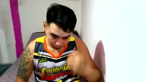 Snapshot of iconic_vince chatting on 09-14-25, 03:22 iconic_vince online show from 09-14-25, 03:22