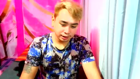 Snapshot of iconic_vince chatting on 09-29-25, 03:28 iconic_vince online show from 09-29-25, 03:28