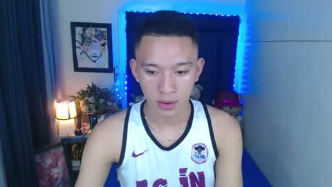 Snapshot of iconicmateo chatting on 01-13-25, 07:53 Mateo online show from 01-13-25, 07:53