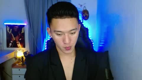 Mateo online show from 11-20-25, 02:28