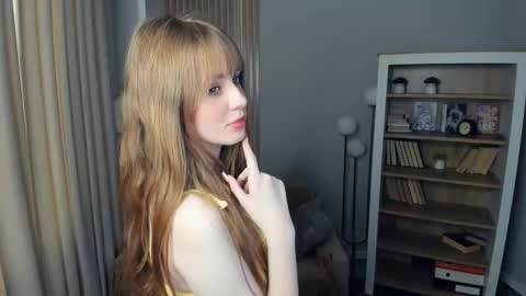 Snapshot of icyhoneybite chatting on 09-15-25, 09:20 Jane online show from 09-15-25, 09:20