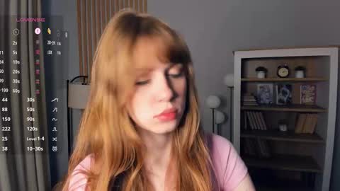 Snapshot of icyhoneybite chatting on 10-18-25, 09:32 Jane online show from 10-18-25, 09:32