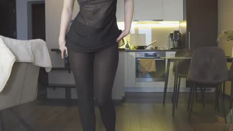 Belle online show from 02-12-25, 03:27