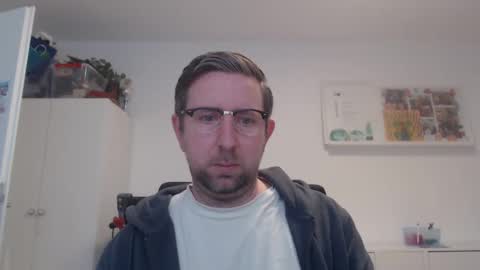 Snapshot of iggi2707 chatting on 02-14-25, 09:24 ner d online show from 02-14-25, 09:24