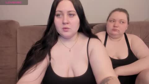 Snapshot of ihaveasecret_ chatting on 11-11-25, 01:38 Alice online show from 11-11-25, 01:38