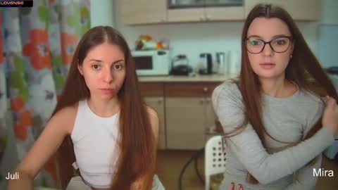 Julia and Mira online show from 12-03-24, 12:59