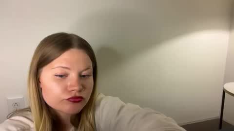 cassie online show from 11-19-25, 02:33