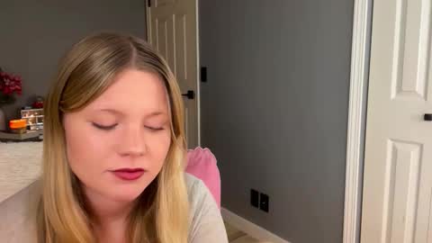 Snapshot of iheartcassie2844 chatting on 01-12-26, 08:25 cassie online show from 01-12-26, 08:25