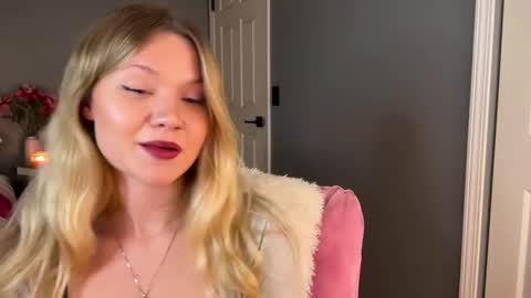 Snapshot of iheartcassie2844 chatting on 02-25-26, 09:13 cassie online show from 02-25-26, 09:13