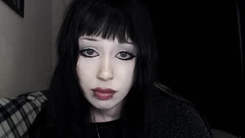 iiiiiiis online show from 10-11-25, 09:24