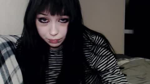 iiiiiiis online show from 10-16-25, 10:55