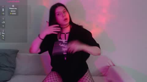 Vella online show from 10-18-25, 10:05